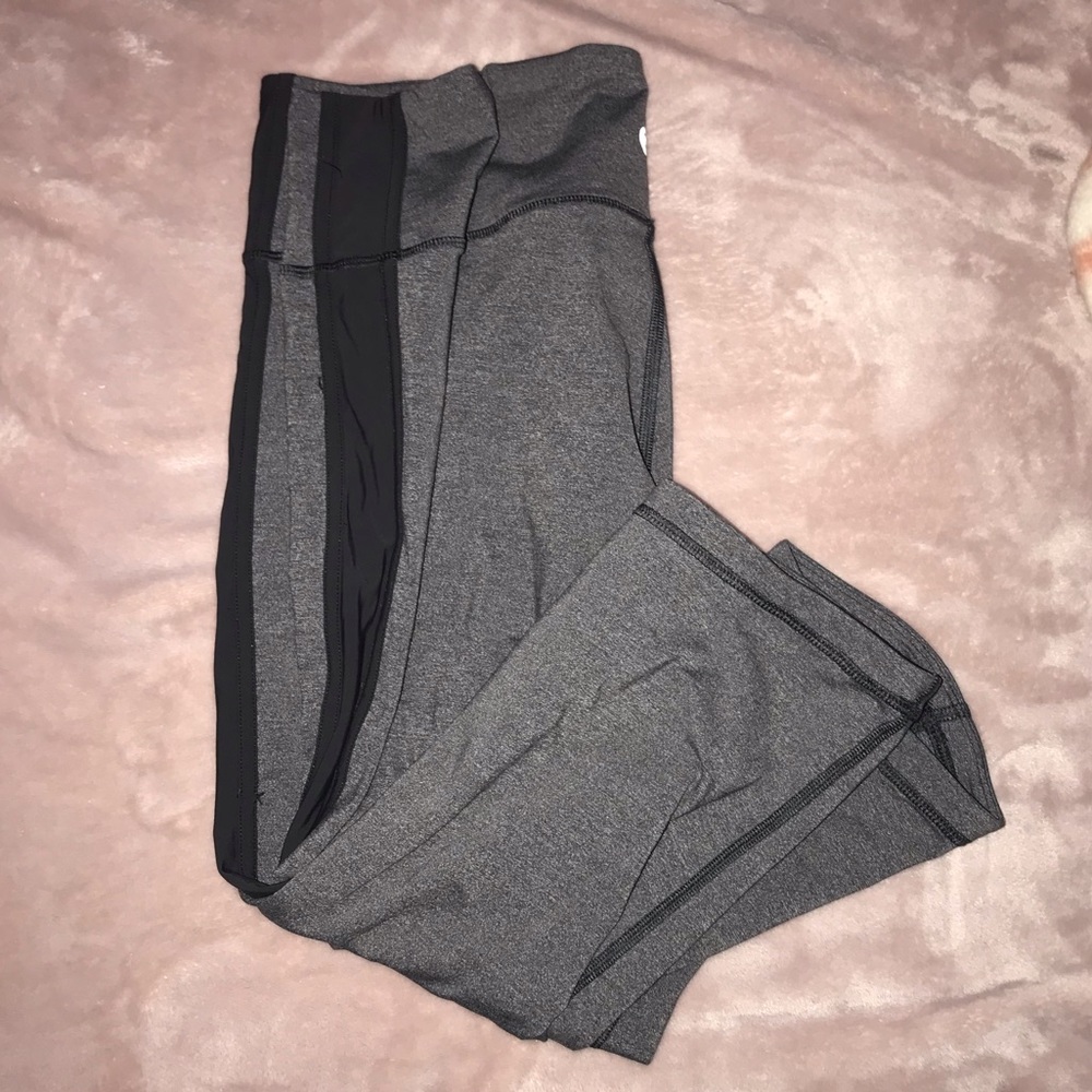 Lululemon cropped leggings